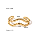 Gros plan d'un bracelet vague double couche avec dimensions de 60 mm de diamètre et 20 mm - Or