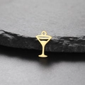 Goldener Martini-Glas-Anhänger aus Edelstahl mit Hohlraumdetails für DIY-Schmuck - Martiniglas / Gold
