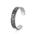 Dettaglio del bracciale vichingo Albero della Vita con rilievi di nodi celtici retrò - Nero
