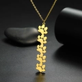 Collana in acciaio inossidabile dorato lucido con una serie verticale di impronte di gatto - Color Oro - 5 Impronte di Zampa