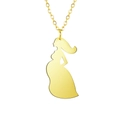 Detailopname van een goudkleurige ketting met hanger van een silhouet van een zwangere vrouw - Zwangere Vrouw / Goud