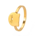 Detail of 18K gold cat-shaped ring featuring hollow design and polished whiskers engraving - US 6 / Gold