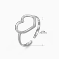 Bague ajustable en acier inoxydable argenté avec un design minimaliste de cœur évidé - Style Cœur Ajouré Poli (038) / Acier
