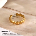 Anillo de corazón dorado en acero inoxidable mate con banda ajustable y estilo moderno - Corazón Completo Mate (448)