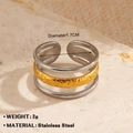 Dreilagiger Edelstahlring mit silbernen und goldenen Bändern, 1,7 cm Durchmesser - Dreilagige Gehämmerte Textur (121)