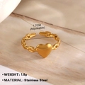 Anillo de corazón dorado ajustable en acero inoxidable con textura de cadena y acabado pulido - Eslabón de Cadena Corazón (573)