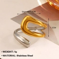 Zweifarbiger verdrehter Edelstahlring in Gold und Silber, 1,7 cm Innendurchmesser - Moderner Gedrehter Stil (1027)