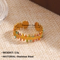 Bague en acier inoxydable doré avec détails en émail coloré et anneau ajustable - Style de Structure en Arête de Poisson Émail Multicolore (1137)