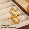 18K gold plated stainless steel ring with elegant wavy lines in a velvet box - Gold (1552)