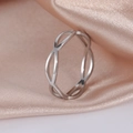 Minimalist silver infinity ring in stainless steel with hollow geometric design - US 7 / Steel