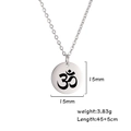 Collar de acero inoxidable plateado con colgante Om y símbolo de yoga en cadena fina - Plateado