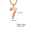 Collier baseball numéro 7 doré avec coutures rouges et chaîne à mailles carrées - Chiffre 7 / Or