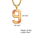 Pendentif chiffre 9 doré avec détails de couture baseball rouge et chaîne de 60cm - Chiffre 9 / Or