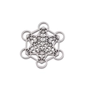 Vue détaillée du pendentif cube de Métatron en acier avec structure géométrique - Acier
