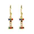 Boucles d'oreilles lettre I dorées avec strass colorés au design hip-hop et style urbain - Lettre I