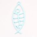 Detailopname van hemelblauwe vis hanger met visgraat ontwerp voor DIY sieraden - Blauw Goud