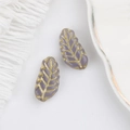 Detail of 15x7mm Czech glass leaf beads with gold veining for DIY jewelry making - Purple (00591001)
