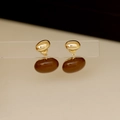 Boucles d'oreilles minimalistes en métal doré avec pendentifs ovales ambre foncé - Tige en argent 925 / Café Foncé