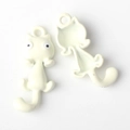 Détails recto-verso de breloques chat en émail blanc pour accessoires de bijoux DIY - Blanc