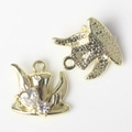 Detailed front and back view of gold crown pendant with heart zircon and star textures - Gold Clear Zircon