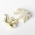 Detailed view of golden alloy origami crane pendant with white imitation pearls for DIY jewelry - Paper Crane Pendant / Gold - Pearl