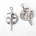 Detail von Silberlegierungs-Mond und Kreuzanhängern mit weißem Edelstein für DIY-Schmuck - Silber