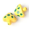 Dettaglio di perline a fungo gialle con puntini verdi per braccialetti fai-da-te e gioielli - Giallo