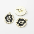 Detail von Tulpenanhängern aus Legierung mit schwarzer Emaille und weißen Perlen für DIY-Schmuck - Schwarz
