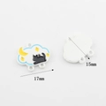 Detailansicht Wolkenanhänger mit Katzenmotiv und Mond, Maße 17mm x 15mm für DIY - Großer Weißer Stil