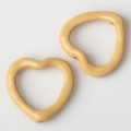 Détail de perles creuses en forme de cœur en alliage crème pour création de bijoux - Jaune Terre