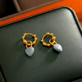 Boucles d'oreilles créoles dorées vintage avec pendentifs cœur en marbre bleu clair - Boucle d'oreille / Or 16K Bleu Nacré