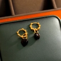 Boucles d'oreilles dorées vintage avec texture irrégulière et pendentifs cœur noir - Boucle d'oreille / Or 16K Noir