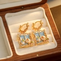 Boucles d'oreilles vintage en or avec émail bleu ciel et perles en écrin - Or 18K Bleu Nacré (Clip d'Oreille)