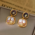 Eleganti orecchini vintage in smalto viola e rosa con perle d'acqua dolce naturali - Viola Perlato e Rosa Perlato
