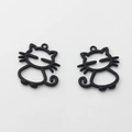 Détail de pendentifs chats évidés noir mat pour la création de bijoux DIY et accessoires - Noir