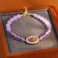 Pulsera de amatista natural con rosa dorada y adorno ovalado de perlas - Electroforesis de Oro de 18K