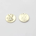 Détail de breloques lapin dorées avec gravure yeux en X pour création de bijoux DIY - Lapin Coquin Rond (WSX-918)