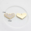 Détail d'un pendentif coeur en perles avec dorure et dimensions de 12mm x 19mm - Style Grand Cœur Perle Doré (06)