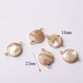 Ciondolo barocco 16mm in madreperla con connettori a doppia asola placcati in oro DIY - Madreperla Rotonda (08)