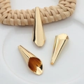 Vue détaillée de calottes de perles dorées en forme de fleur pour bijoux DIY - Or