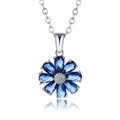 Exquisite blumenförmige Halskette mit dunkelblauen Zirkoniasteinen in Silberoptik - Weißgold Mit Blauem Zirkon