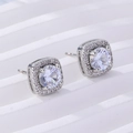 Elegante Halo-Ohrstecker mit quadratischem Zirkonia und rundem Mittelstein in Silber - Ohrstecker