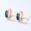 Eleganti orecchini dorati con zirconi rettangolari blu scuro e chiusura a scatto sicura - 16K Blu Reale