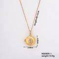 Detalle de collar de relicario dorado con 40+5 cm de largo y dimensiones del colgante - Relicario de la Virgen María - Forma de Bola (N00909-1) / Dorado