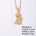 Collana con ciondolo lettera B dorata con corona e micro intarsio di zirconi - Lettera B (N00660-B)