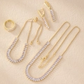 Vierteiliges Schmuckset mit goldener Halskette Armband Ohrringen und Ring aus Zirkonia - Goldfarben Klarer Zirkonia (ZT0004-2)