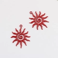 Macro detail of red alloy sunflower pendants with spiral design for DIY jewelry - Red 40*33mm