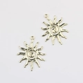 Macro detail of sunburst spiral alloy charms in gold finish for DIY jewelry - Gold 40*33mm