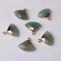 Set di 6 ciondoli a ventaglio in pietra verde con bordi in metallo dorato e ganci - Verde
