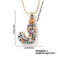 Collana con ciondolo lettera J dorata, strass colorati e indicazioni delle misure - Oro Multicolore J